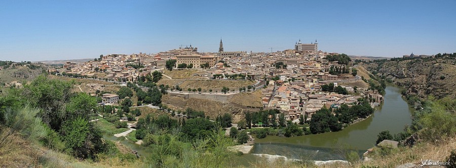 Toledo - Click to enlarge the panorama