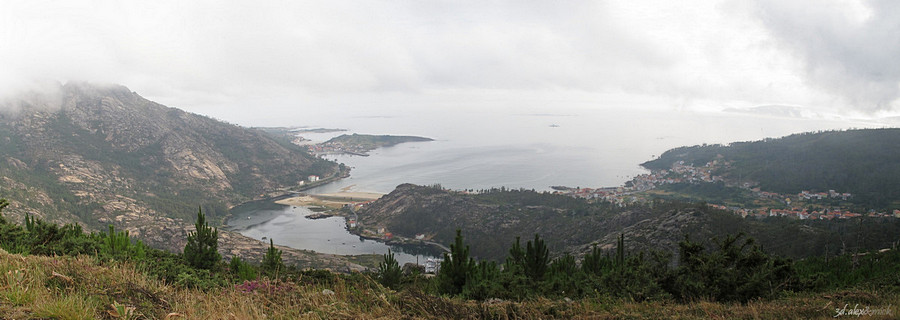 Ezaro - Click to enlarge the panorama